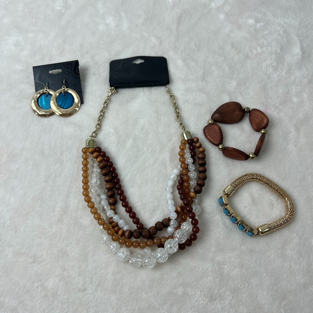 Wood, Glass and Mix Bead 4 Pice Jewelry Set Neckleces, Bracelet, Earring , Ring